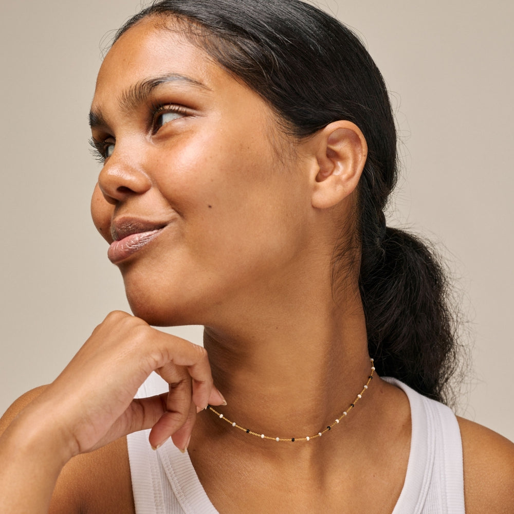 Enamel Copenhagen Lola Salt and Pepper Gold Necklace. Item code N55G_saltnpepper.