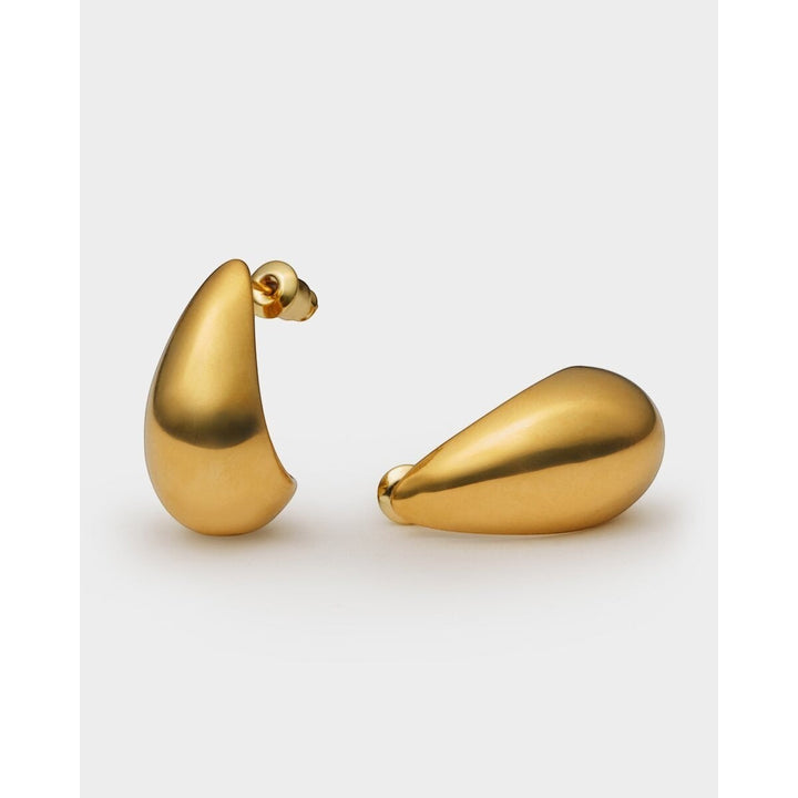 Niche Jewellery Aura Waterproof Gold Earrings, teardrop-shaped, 18K gold PVD coating, waterproof and tarnish-resistant.