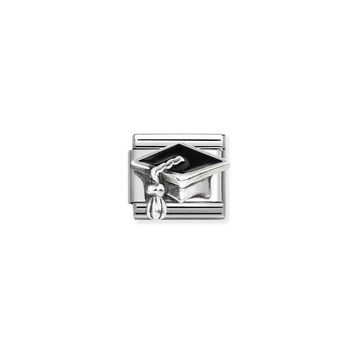 Niche Jewellery Nomination Classic graduation hat charm in sterling silver with glossy black enamel detail.