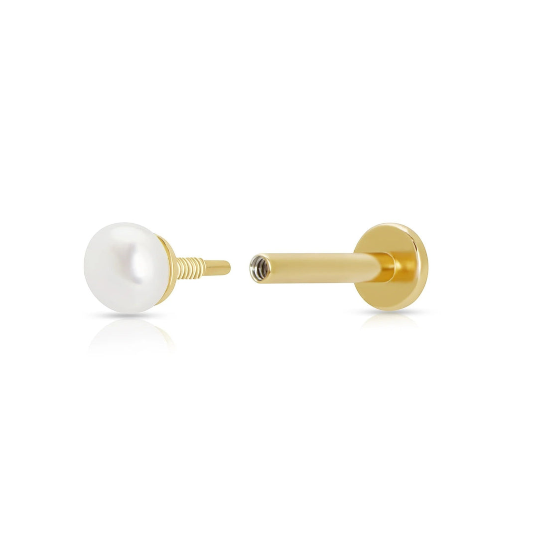 Niche Jewellery Scream Pretty pearl flat back stud earring in gold tone with a lustrous white pearl detail.