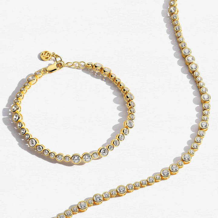 Niche Jewellery Sif Jakobs Sardinien Altro gold-plated sterling silver bracelet with sparkling white zirconia stones.