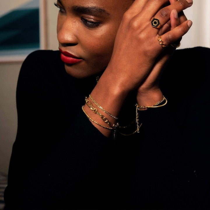 Daisy Magnus Chain Bracelet - Gold RBR04_GP