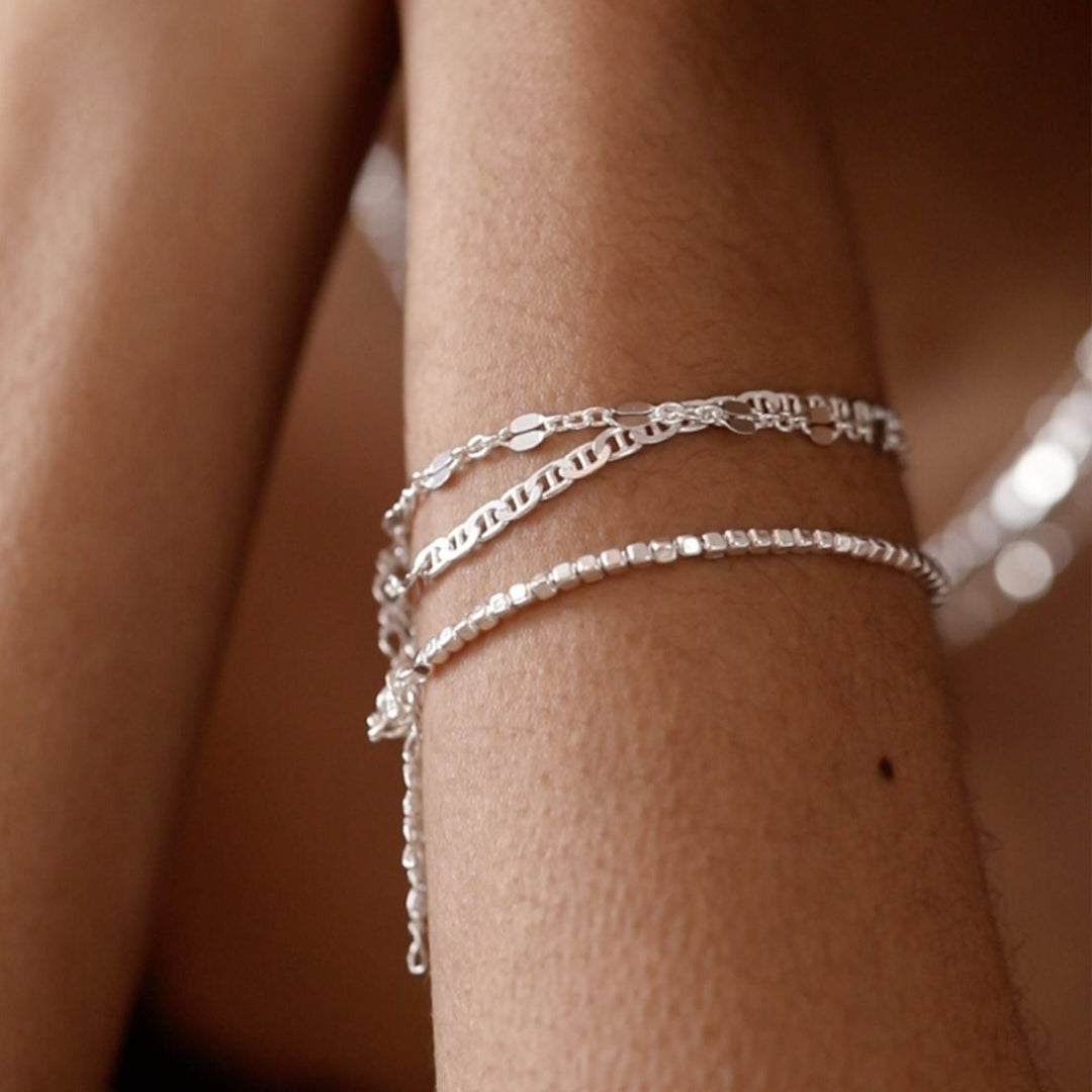 Daisy Peachy Chain Bracelet - Silver RBR08_SLV
