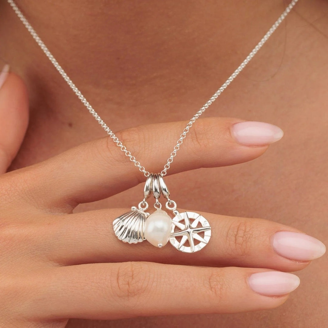 Lily Charmed Clam Shell Charm Silver - item number CSCS