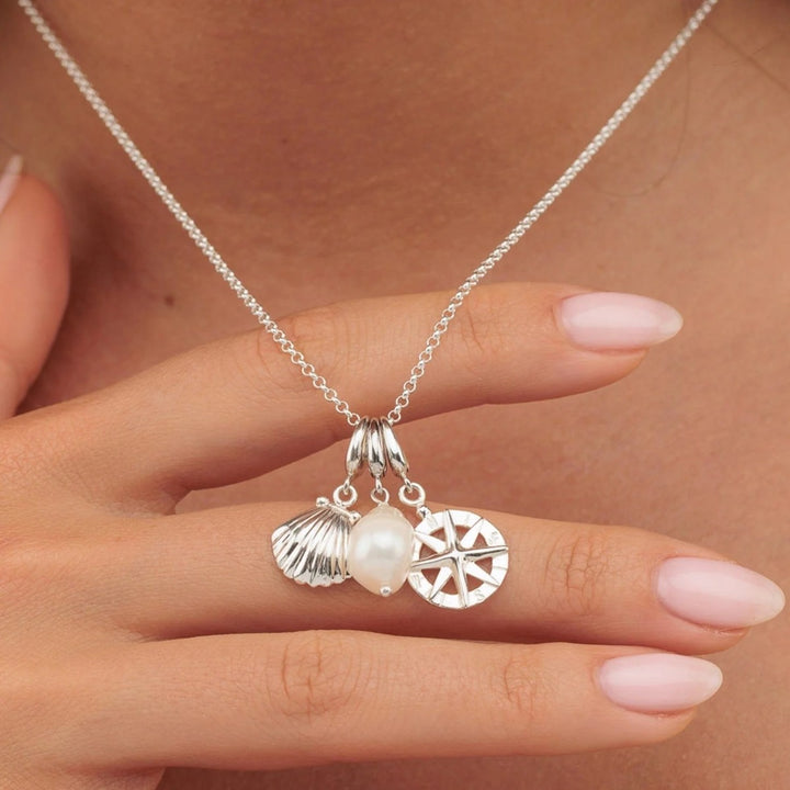 Lily Charmed Clam Shell Charm Silver - item number CSCS