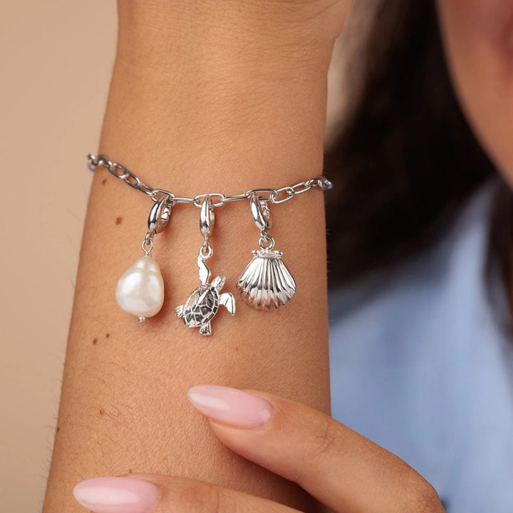 Lily Charmed Clam Shell Charm Silver - item number CSCS