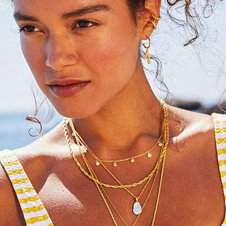 Daisy Isla Mother Of Pearl Necklace - Gold SN05_GP