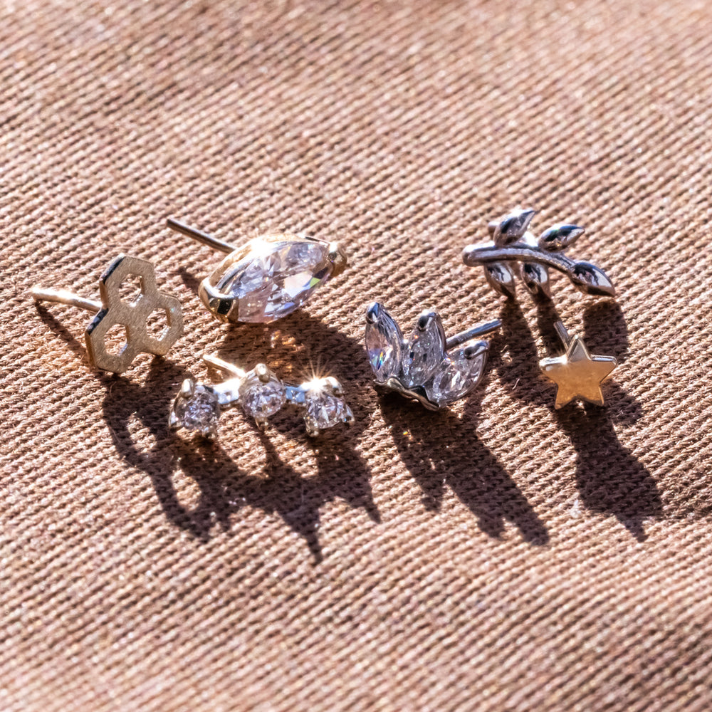 Tish Lyon 14ct White Gold Leaf Threadless Labret Single Earring