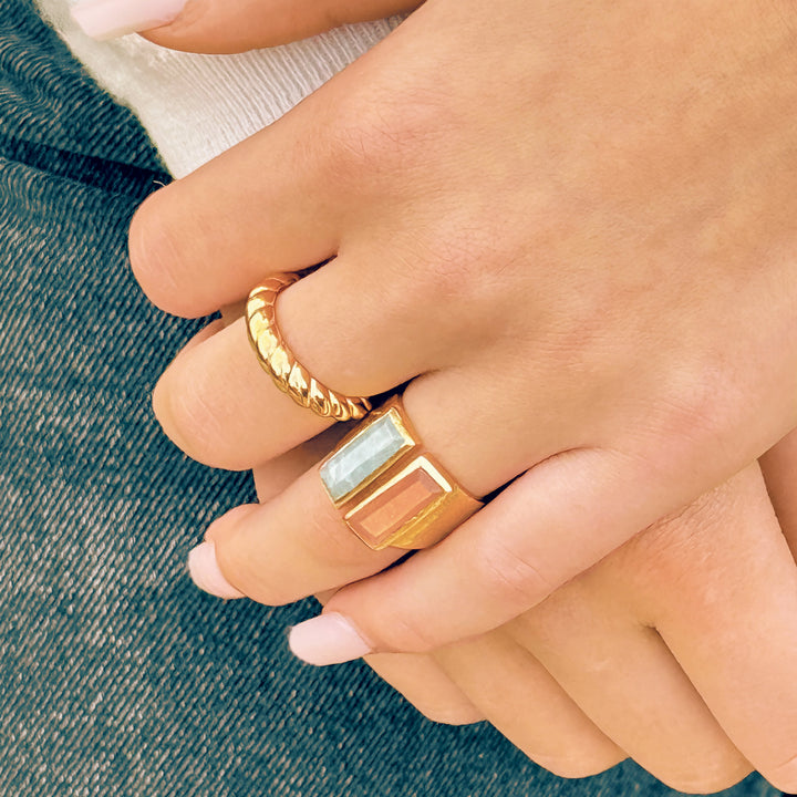 Sarah Alexander Tuscan Sky Gemstone Bar Gold Open Ring